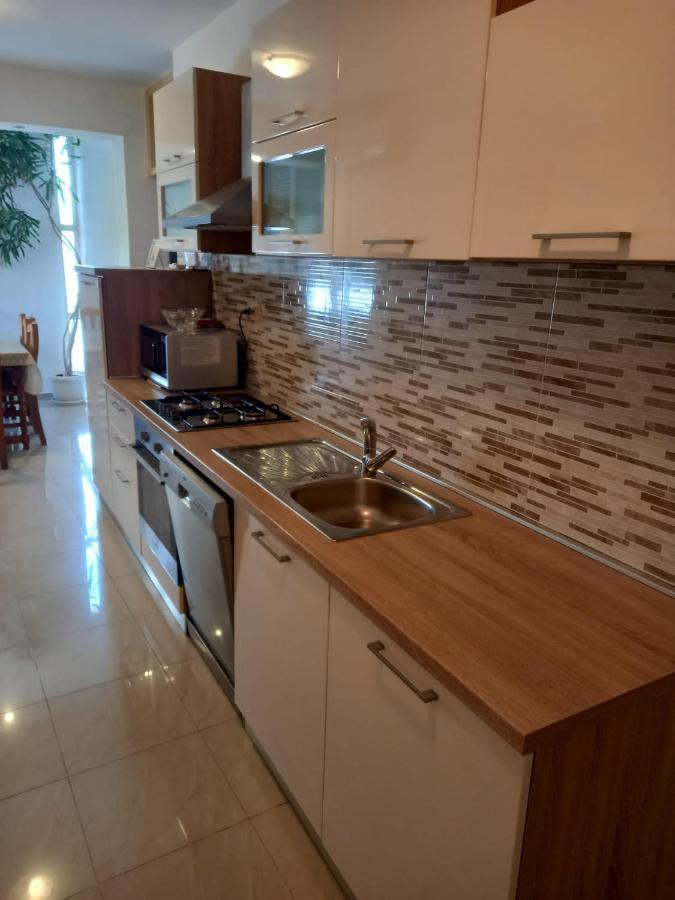 Apartman Kulas Биоград-на-Мору Экстерьер фото